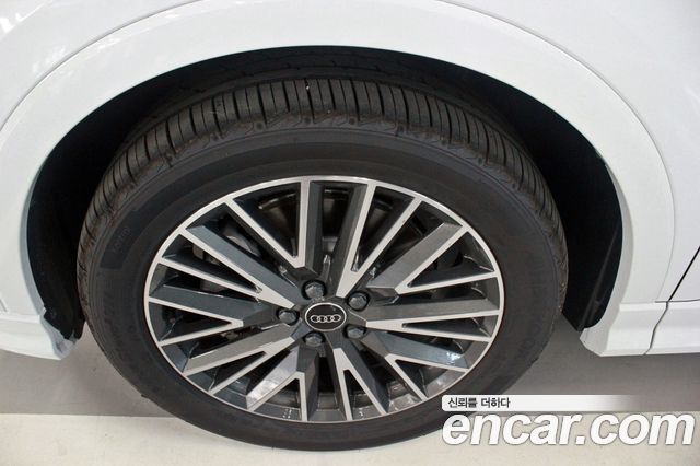 Audi Q3 из Кореи Encar
