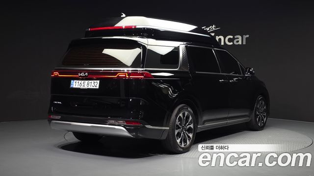 Kia Carnival 9-Seater Hi-Limousine Signature — пробег 93 546 км — фото 2 из 5