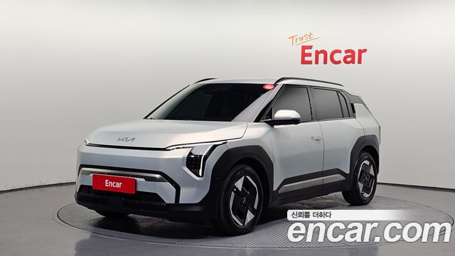 Kia EV3 Long Range 2WD Earth — пробег 5 927 км — фото 1 из 5