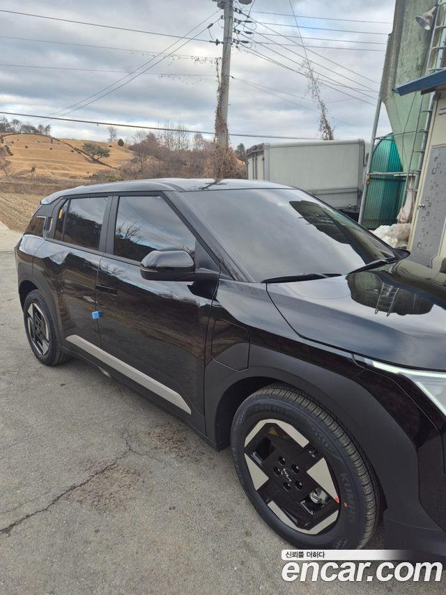 Kia EV3 Long Range 2WD AIr — пробег 1 311 км — фото 5 из 5