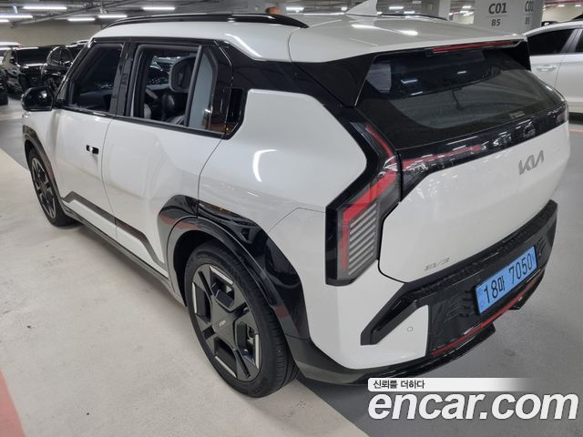 Kia EV3 из Кореи Encar