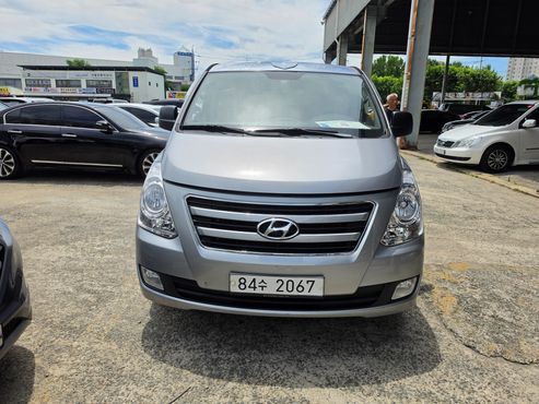 Hyundai Starex 5-Seater VAN Smart — пробег 170 351 км — фото 1 из 5