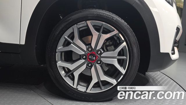 Kia Seltos из Кореи Encar