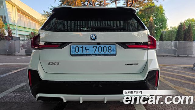 BMW iX1 из Кореи Encar