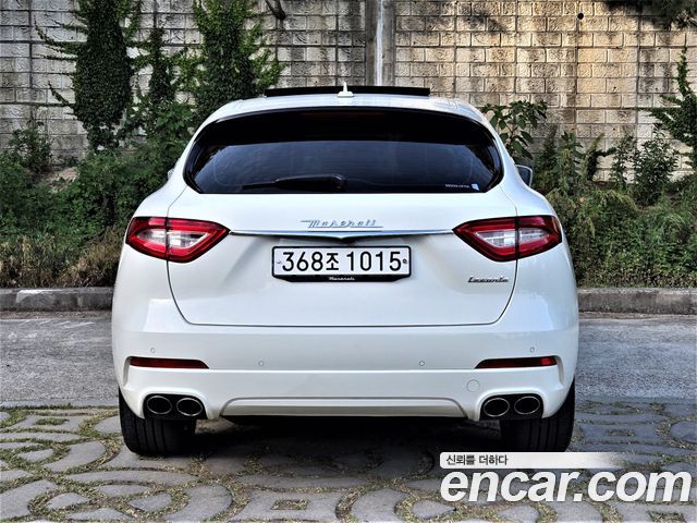 Maserati Levante из Кореи Encar