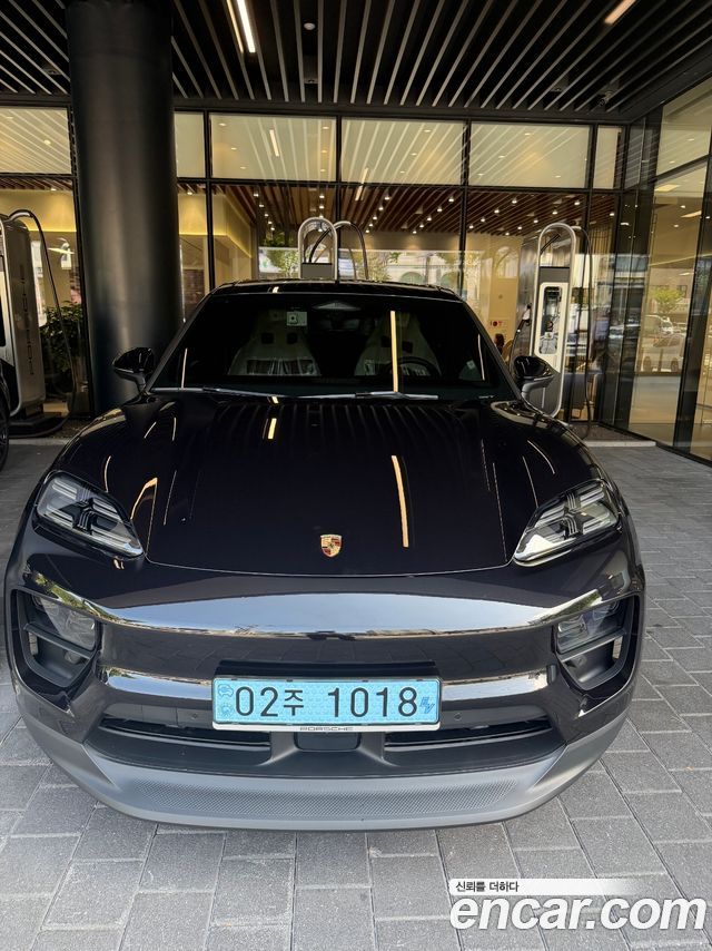 Porsche Macan 4S — пробег 1 200 км — фото 1 из 5