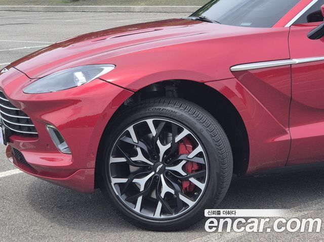 Astonmartin DBX 4.0 V8 — пробег 18 000 км — фото 5 из 5