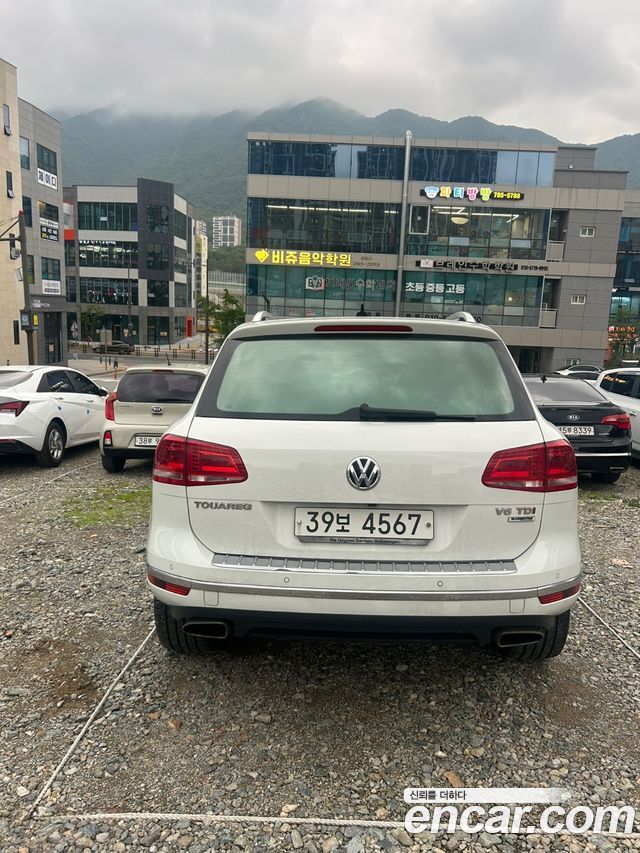 Volkswagen Touareg V6 3.0 TDI Bluemotion Premium 7P5 — пробег 189 000 км — фото 4 из 5