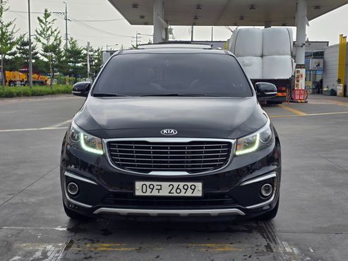 Kia Carnival 9-seater Prestige — пробег 92 000 км — фото 2 из 5