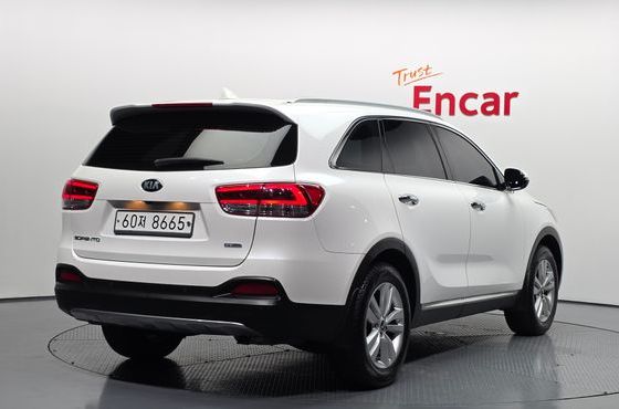 Kia Sorento Diesel 2.0 2WD Prestige — пробег 124 273 км — фото 2 из 5