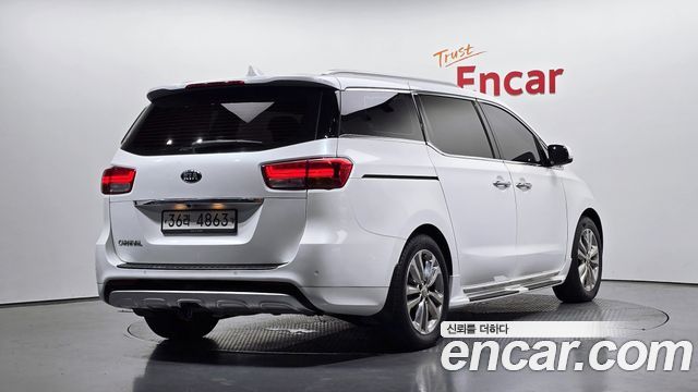 Kia Carnival из Кореи Encar