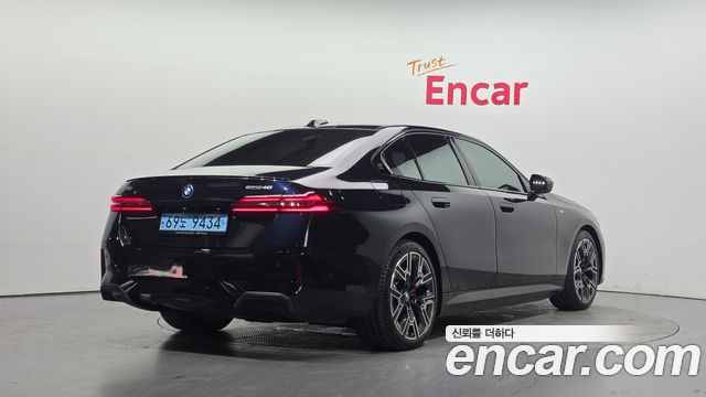 BMW i5 eDrive 40 M Sport — пробег 32 280 км — фото 2 из 5