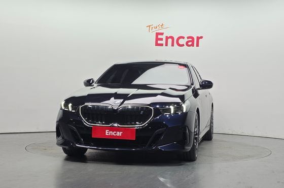 BMW i5 eDrive 40 M Sport — пробег 32 280 км — фото 3 из 5