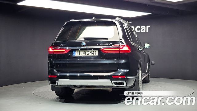 BMW X7 xDrive 30d Design Pure Excellent 6-Seater — пробег 67 056 км — фото 4 из 5