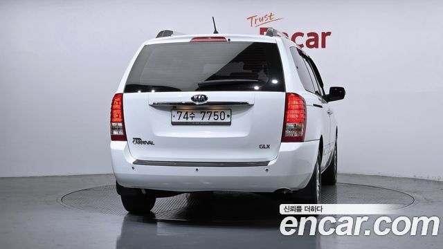 Kia Carnival из Кореи Encar
