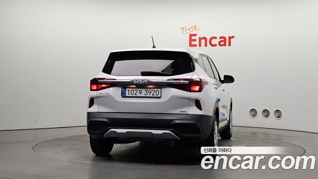 Kia Seltos из Кореи Encar