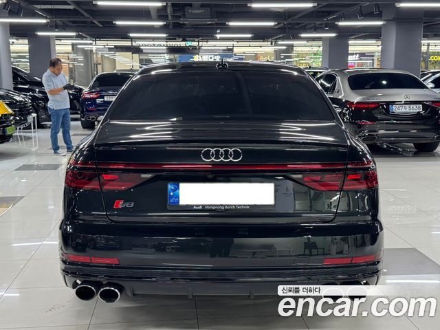 Audi S8 4.0 TFSI Quattro LWB — пробег 44 500 км — фото 4 из 5