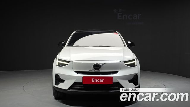 Volvo C40 Twin Ultimate — пробег 27 736 км — фото 3 из 5