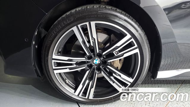 BMW i7 из Кореи Encar