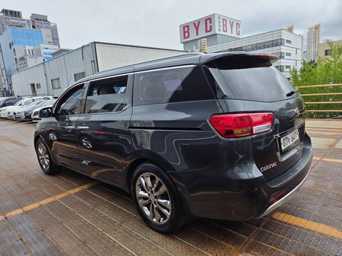 Kia Carnival 9-seater Noblesse — пробег 99 000 км — фото 4 из 5