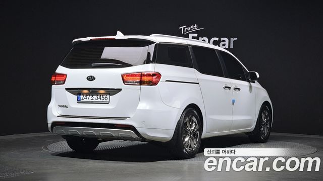 Kia Carnival из Кореи Encar