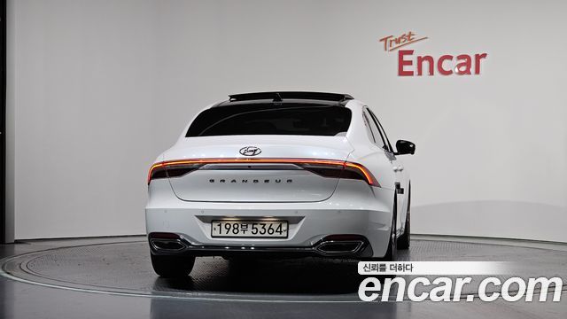 Hyundai Grandeur из Кореи Encar