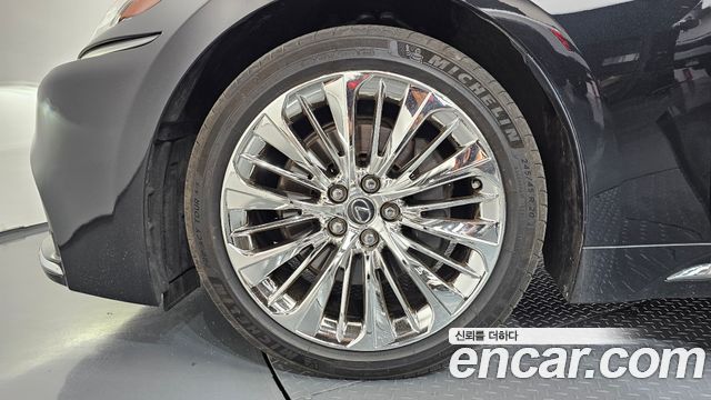 Lexus LS из Кореи Encar