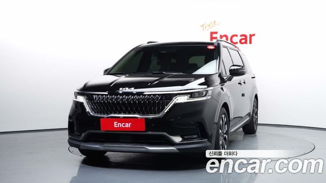 Kia Carnival 9-Seater Signature — пробег 102 881 км — фото 3 из 5