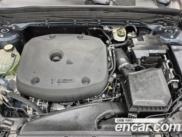 Volvo XC40 из Кореи Encar
