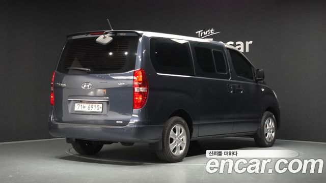 Hyundai Starex 11-Seater Wagon Modern — пробег 51 199 км — фото 2 из 5