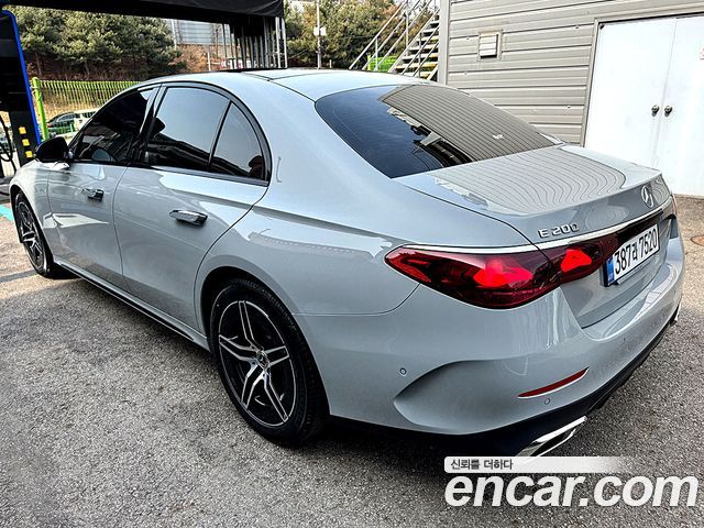 Mercedes-Benz E-Class E200 AMG Line — пробег 1 600 км — фото 4 из 5