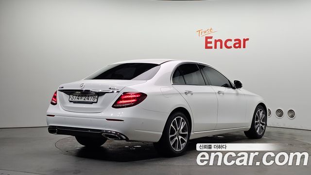 Mercedes-Benz E-Class из Кореи Encar