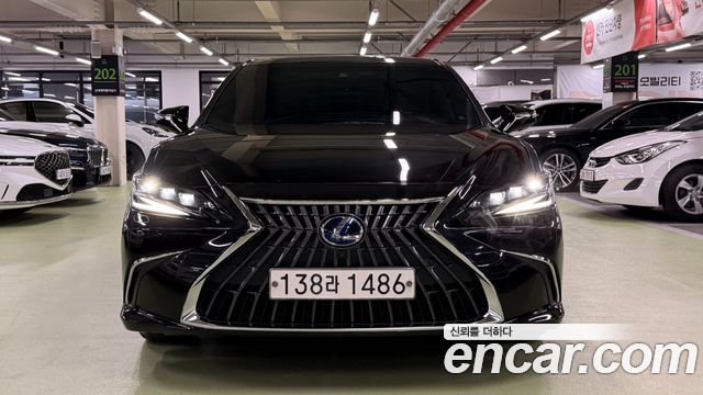 Lexus ES Executive — пробег 56 945 км — фото 2 из 5