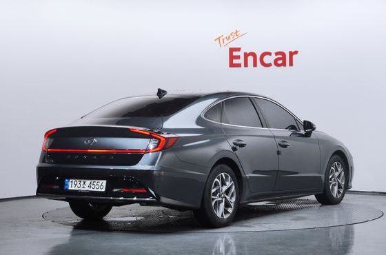 Hyundai Sonata 2.0 Premium Plus — пробег 22 896 км — фото 2 из 5