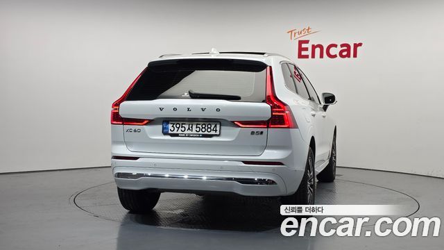 Volvo XC60 B5 Inscription — пробег 53 684 км — фото 4 из 5