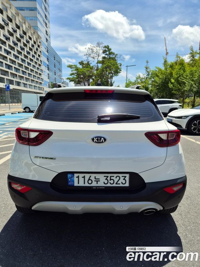 Kia Stonic из Кореи Encar