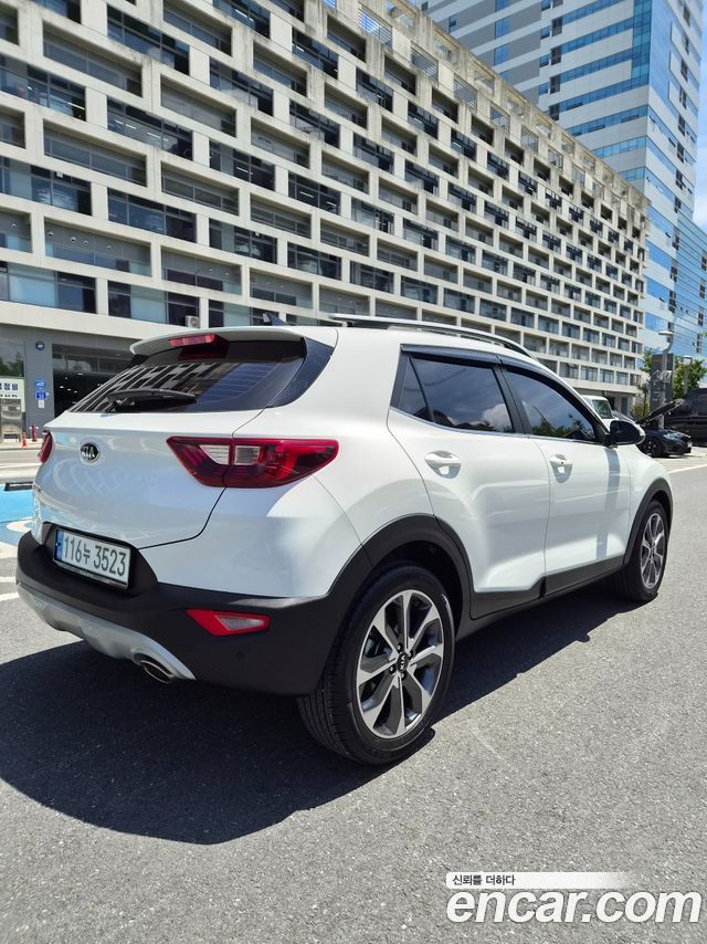 Kia Stonic из Кореи Encar