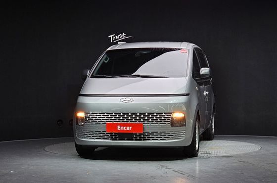 Hyundai Staria Cargo 5-Seater Smart — пробег 77 198 км — фото 3 из 5