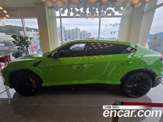 Lamborghini Urus из Кореи Encar