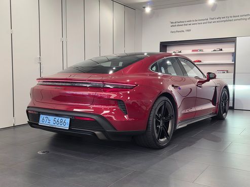 Porsche Taycan Turbo — пробег 350 км — фото 2 из 5