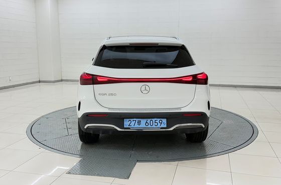 Mercedes-Benz EQA EQA250 AMG Line — пробег 14 167 км — фото 4 из 5