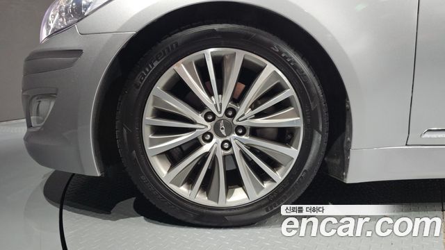 Hyundai Genesis из Кореи Encar