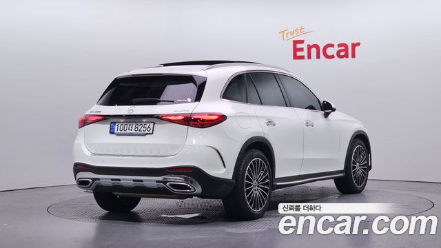 Mercedes-Benz GLC-Class GLC300 4MATIC AMG Line — пробег 11 042 км — фото 2 из 5