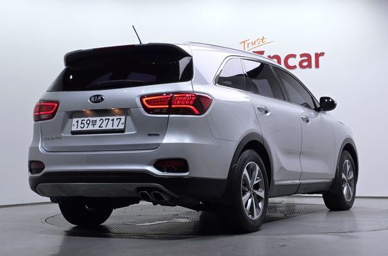 Kia Sorento Diesel 2.0 2WD Prestige — пробег 137 943 км — фото 2 из 5