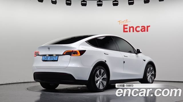 Tesla Model Y Long Range AWD — пробег 77 651 км — фото 2 из 5