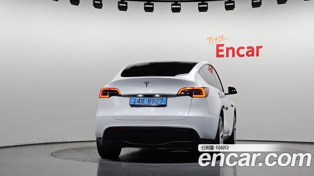 Tesla Model Y Long Range AWD — пробег 77 651 км — фото 4 из 5