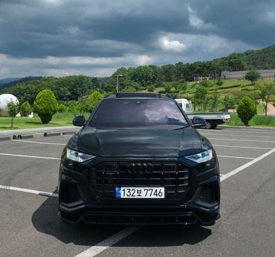Audi Q8 55 TFSI Quattro Premium — пробег 30 100 км — фото 3 из 5