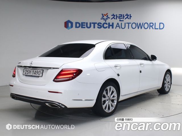 Mercedes-Benz E-Class из Кореи Encar