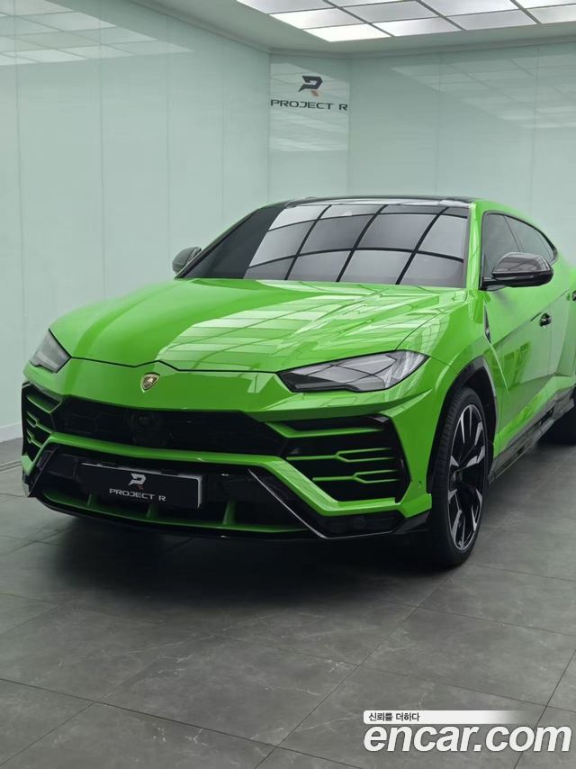 Lamborghini Urus из Кореи Encar
