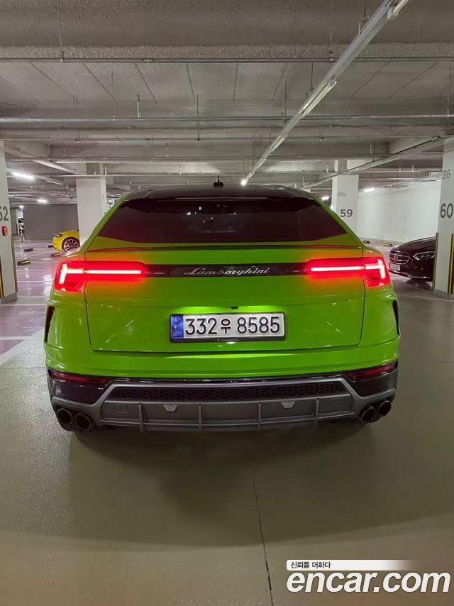 Lamborghini Urus из Кореи Encar